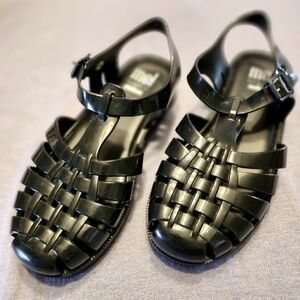 Mel By Melissa Posession Sandals, size 3
